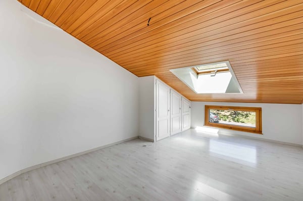 Proche Vevey : grand 3.5 p. modulable en 4.5 + bureau indépendant 6