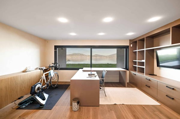 Exclusivité Cardis - Villa contemporaine pieds dans l'eau avec garage à bateau 8