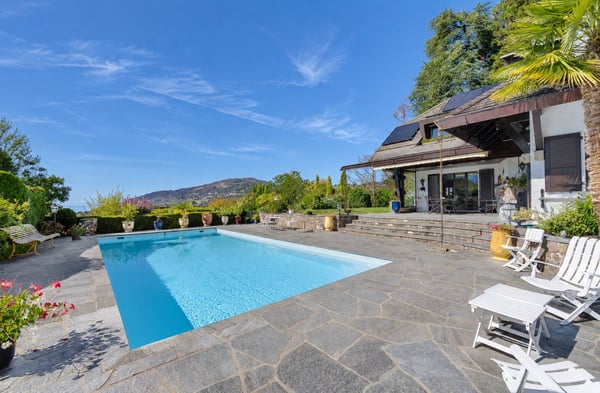 Villa de caractère dans un cadre verdoyant