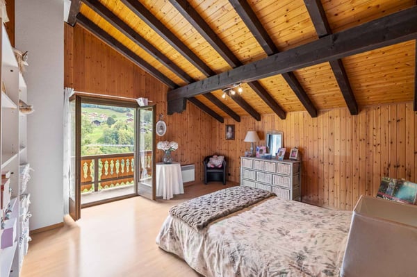 Chalet de charme avec vue panoramique sur les montagnes 9