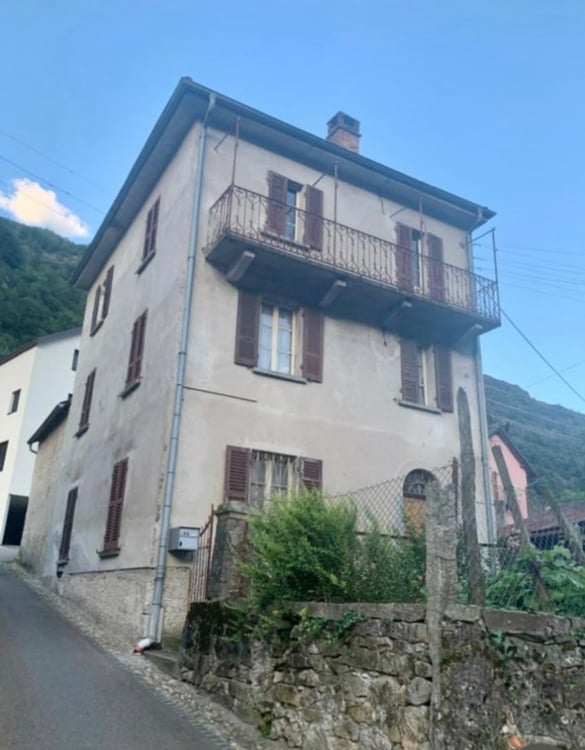 Casa di 6 locali a Cresciano 2