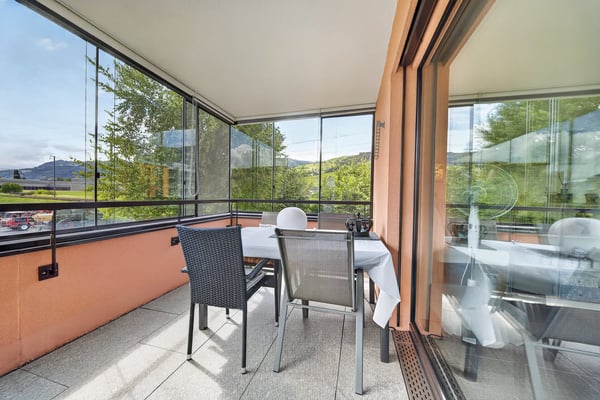 Moderne 2.5-Zimmer-Wohnung mit Balkon und Top-Ausstattung in Altendorf 8