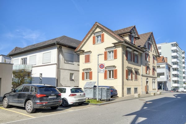 Attraktive Investitionsgelegenheit im Herzen von Siebnen! 3