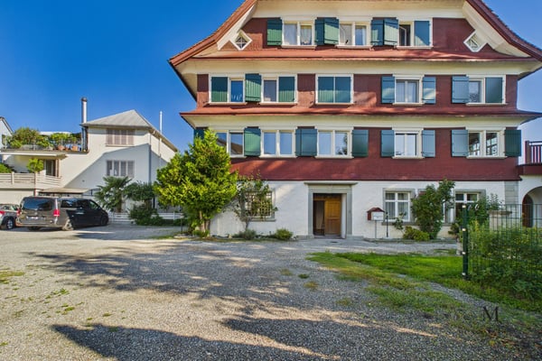 6.5 Zimmer Maisonette mit Seesicht, grosser Terasse und Garten