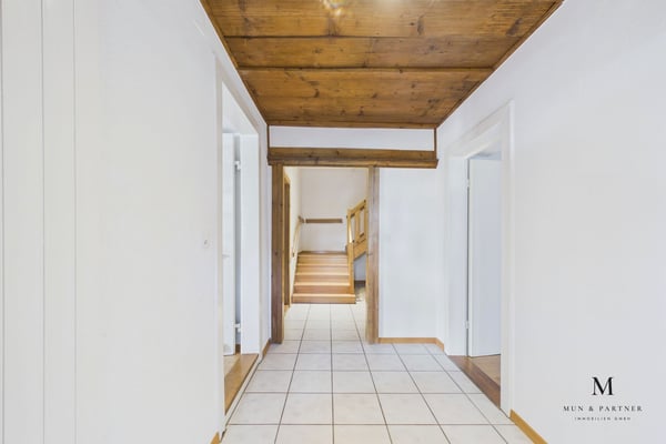 6.5 Zimmer Maisonette mit Seesicht, grosser Terasse und Garten 3
