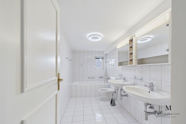 6.5 Zimmer Maisonette mit Seesicht, grosser Terasse und Garten 14