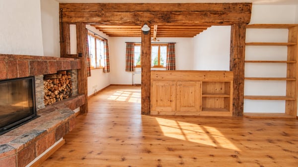Eine Immobilie, die sofort berührt. Traditionell. Warm. Sonnenverwöhnt. 5