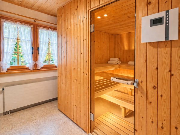 Eine Immobilie, die sofort berührt. Traditionell. Warm. Sonnenverwöhnt. 10