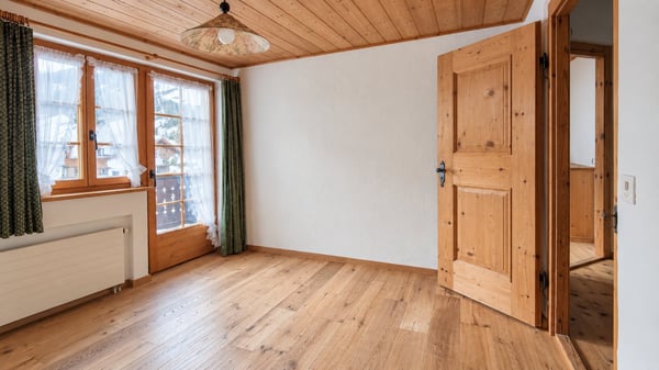 Eine Immobilie, die sofort berührt. Traditionell. Warm. Sonnenverwöhnt. 12