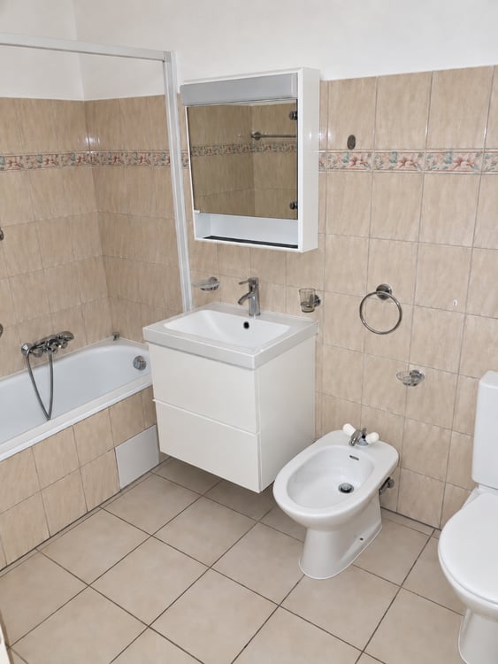 Große 4-Zimmer-Wohnung mit Balkon in Stabio 10
