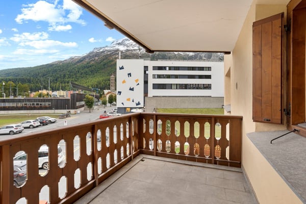 appartamento di 2.5 locali con balcone e vista lago a St. Moritz 6