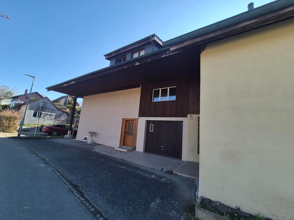 Mehrfamilienhaus mit 5 Einheiten in Kestenholz und Baulandreserve 5