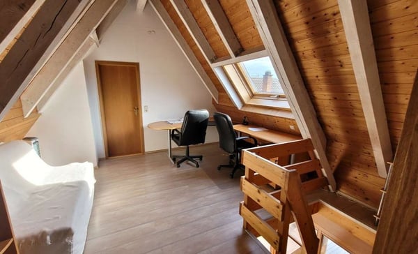 Großzügige 140 m² Wohnfläche: Flexibles Raumwunder mit Option auf 5?5,5 Zimmer 11