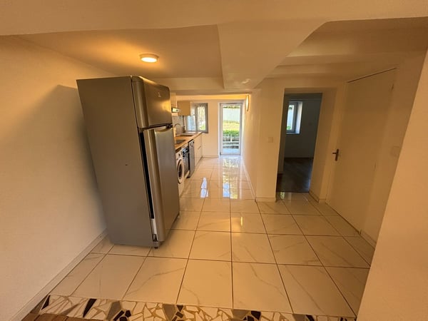 Charmant appartement de 2.5 pièces à Henniez 2