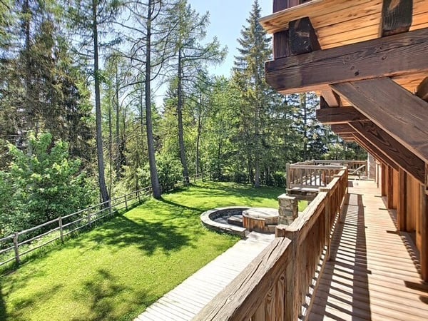 Superbe chalet familial en vieux-bois à Crans-Montana. 5 chambres. 12