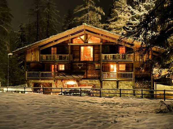 Superbe chalet familial en vieux-bois à Crans-Montana. 5 chambres. 1