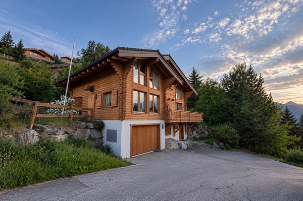 Superbe Chalet de 7.5 pièces - en exclusivité