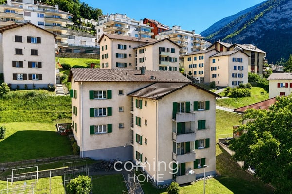 Sonnige 4.5-Zimmerwohnung mit Balkon und Bergsicht in ruhiger Lage 12