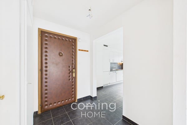 Sonnige 4.5-Zimmerwohnung mit Balkon und Bergsicht in ruhiger Lage 10