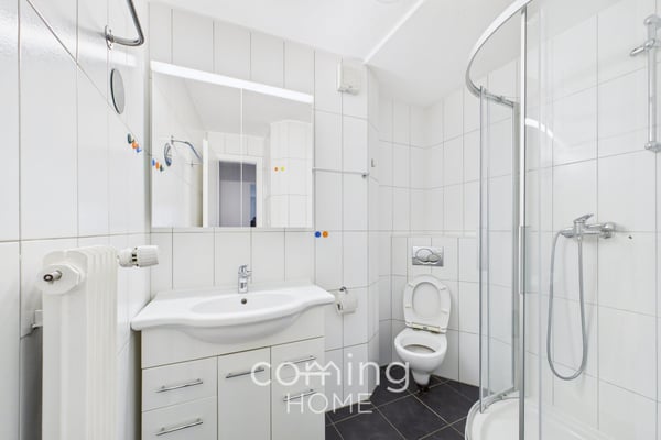Sonnige 4.5-Zimmerwohnung mit Balkon und Bergsicht in ruhiger Lage 9
