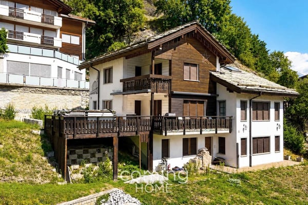 Einfamilienhaus der Extraklasse, Einliegerwohnung und grosser Umschwung in Stalden 1