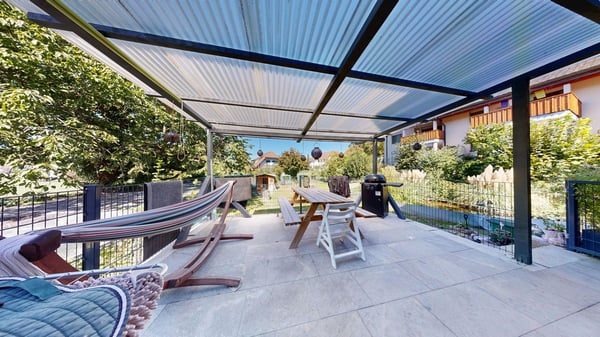 Freistehendes 5.5-Zimmer-Einfamilienhaus mit grossem Garten, Veranda & Weitblick 5