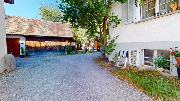 Charaktervolles Dorfhaus mit Einliegerwohnung, Saunalandschaft & Weitblick-Terrasse 3