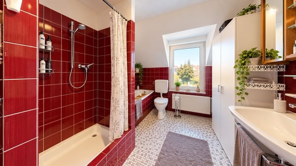 Ruhe, Weite, Umschwung – Rennoviertes Einfamilienhaus mit Garten und überdachter Terrasse 15