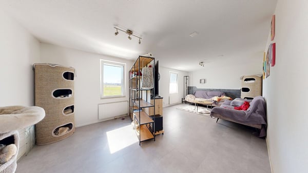 Ruhe, Weite, Umschwung – Rennoviertes Einfamilienhaus mit Garten und überdachter Terrasse 8