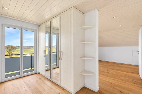 Charmantes 7.5-Zimmer-Landhaus in Biessenhofen – Sofort verfügbar! 11