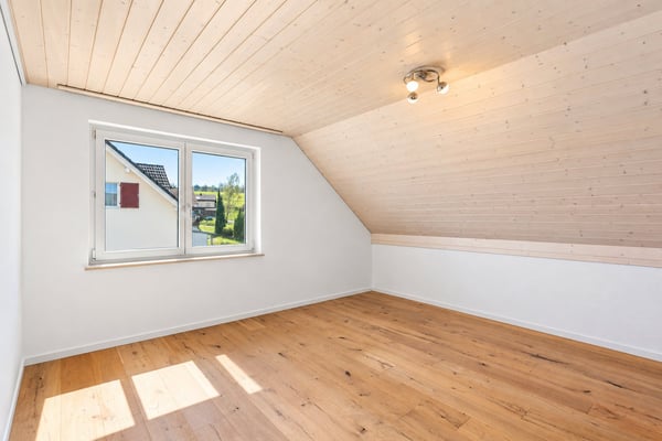 Charmantes 7.5-Zimmer-Landhaus in Biessenhofen – Sofort verfügbar! 10