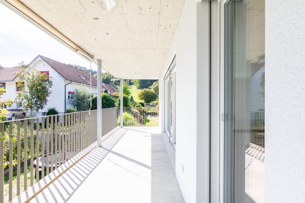 Moderne 4.5-Zimmer-Wohnung im 1. OG mit Balkon, Staffelbach 3