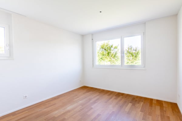 Moderne 2.5-Zimmer-Wohnung im 1. OG mit Balkon, Staffelbach 9