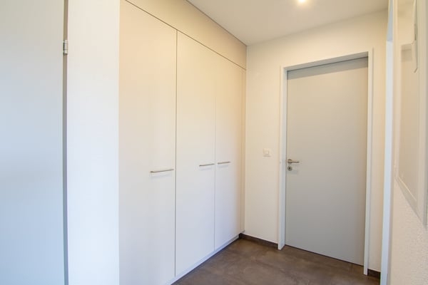 Moderne 2.5-Zimmer-Wohnung im 1. OG mit Balkon, Staffelbach 8
