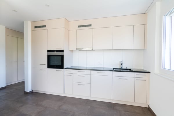 Moderne 2.5-Zimmer-Wohnung im 1. OG mit Balkon, Staffelbach 7