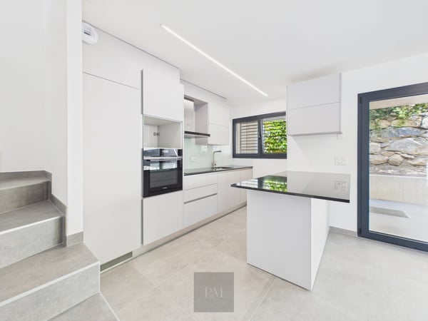 Stunning New-Build Villa in Grimisuat – Modern Living with Alpine Views