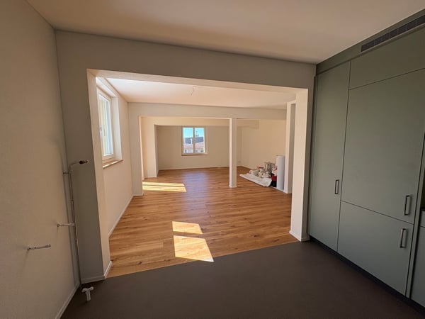 Grosszügige 2½-Zimmer-Gartenwohnung mit privatem Garten in Pfäffikon ZH 3