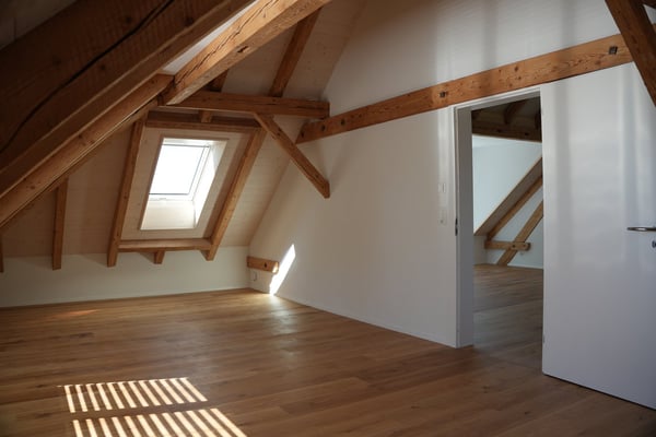 Aussergewöhnliche 3½-Zimmer-Dachwohnung mit Holzbalken und Panoramablick 7