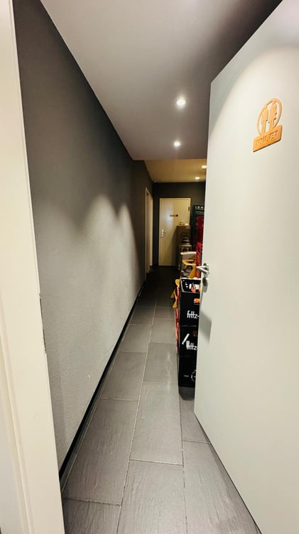 Gewerbefläche für Café/Bar oder Restaurant am Rapidplatz in Dietikon 14