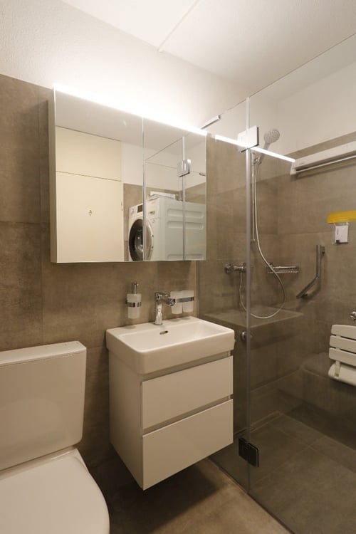 Helle, stilvolle und komplett renovierte 2.5 Zimmer-Wohnung 7