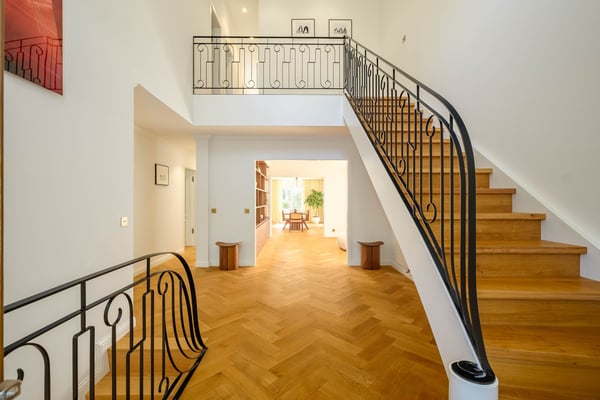 Co-exclusivité – Cologny, villa rénovée 362 m², piscine, sans vis-à-vis 4