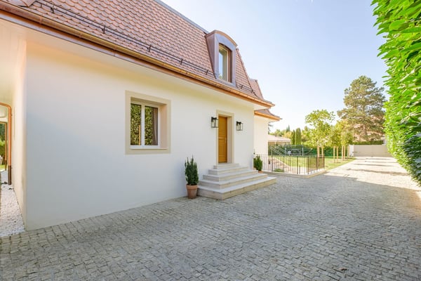 Co-exclusivité – Cologny, villa rénovée 362 m², piscine, sans vis-à-vis 3