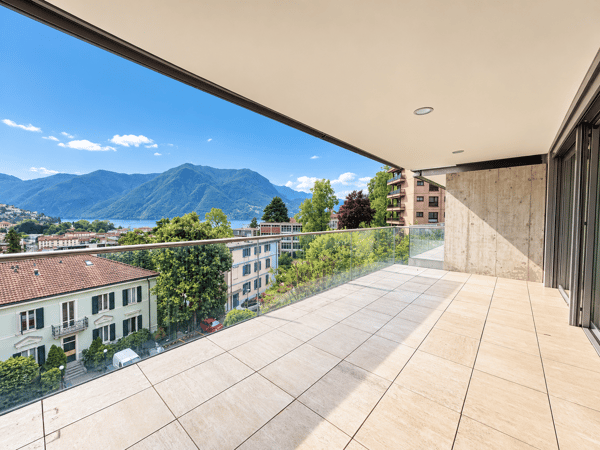 Ampio 4.5 locali con vista lago in residenza di pregio a Lugano 2