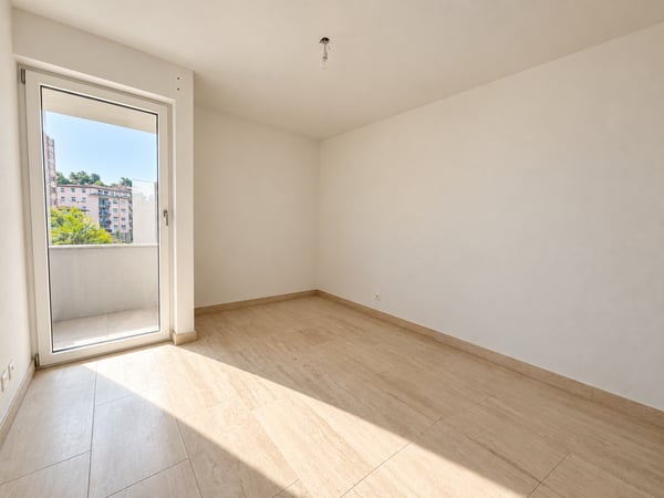 Ampio 4.5 locali con vista lago in residenza di pregio a Lugano 10
