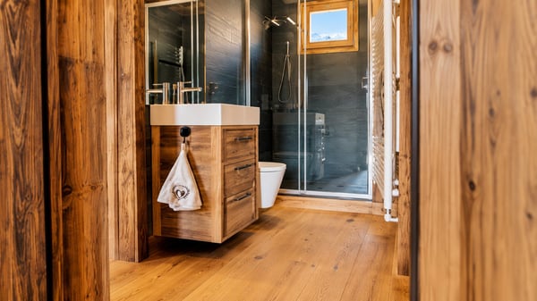 Magnifique chalet proche du centre de Crans-Montana 12