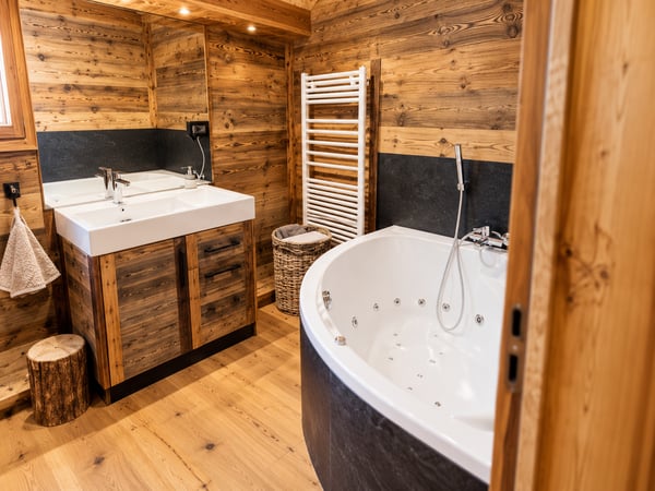 Magnifique chalet proche du centre de Crans-Montana 8