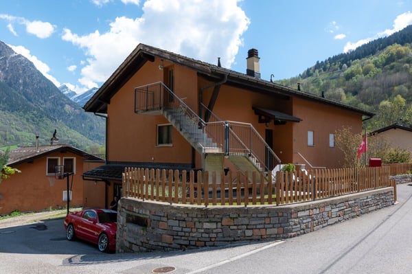 Spaziosa casa ad Olivone