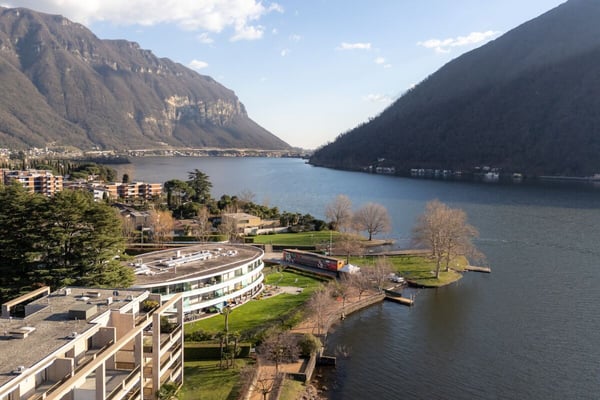 Prestigioso appartamento  5.5 locali a Maroggia 13
