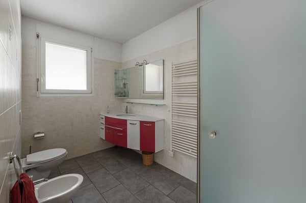 Spaziosa casa unifamiliare a Galbisio 11