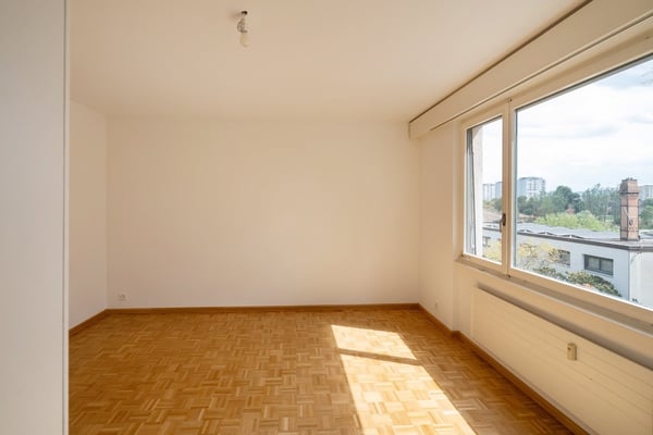 Platz für die Familie – 3.5 Zimmer mit Balkon und Wintergarten auf 180m2 7